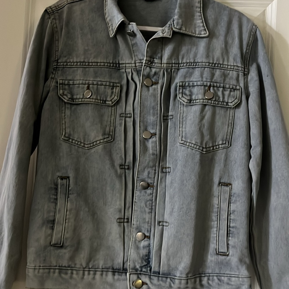 Jean Jacket w/pockets! - Picture 2 of 5